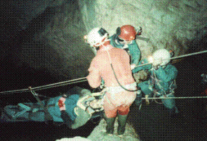 material-sanitario-rescate-espeleosocorro